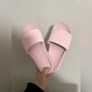 Lululemon Restfeel Slides